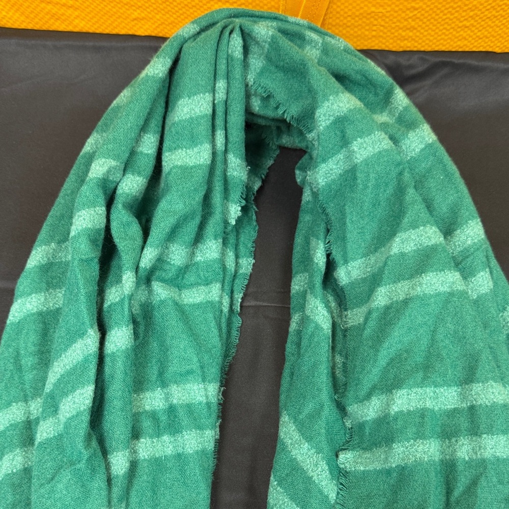 Green Striped Scarf 100% polyester new without tags comfy feel long scarf women